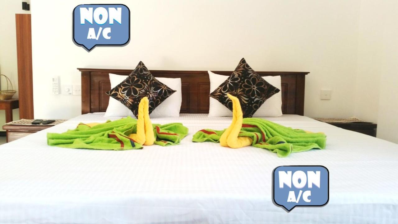 Lake Lane Guest Rest Koggala Bagian luar foto